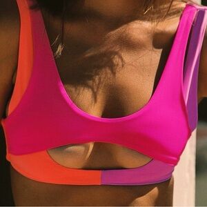 ONEONE Ursula Bikini Top